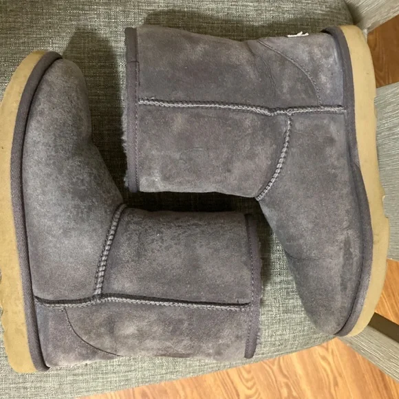 Ugg Boots - Picture 2 of 3